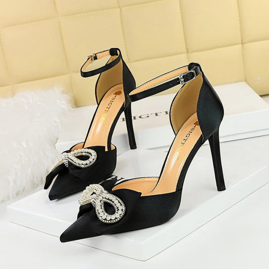 Chic Pearl Accent Hollowed High Heel Sandals