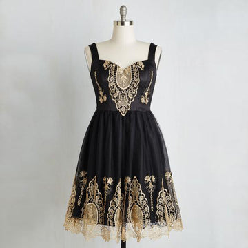 The new dress embroidery lace sleeveless dress