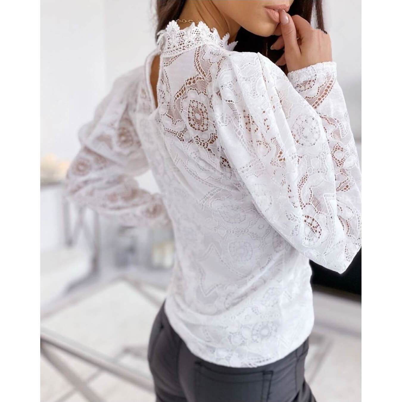 Lace Perspective Long Sleeves T-shirt